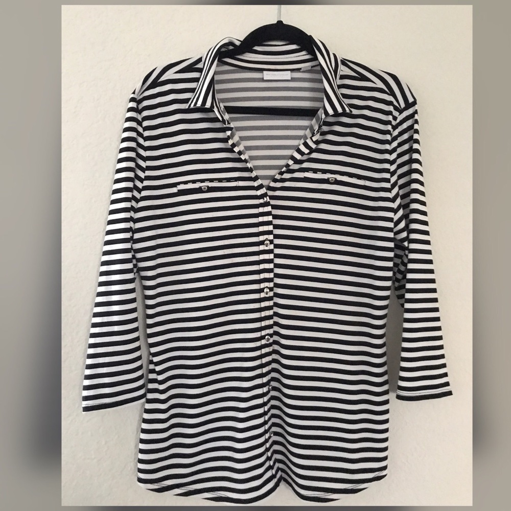 Pre-Worn New York & Company Stripe Shirt Large